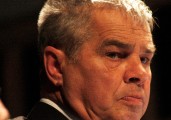 Débat de procédure entre Psenak et Thérien Débat de procédure entre Psenak et Thérien