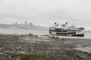 Le Louis-Jolliet s'échoue Le bateau «Louis-Jolliet» s'est échoué en après-midi, le 16...