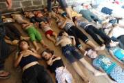 Massacre en Syrie AVERTISSEMENT: les images qui suivent peuvent être difficiles à...