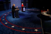 Un débat sans K.-O. entre Clinton et Trump Un débat sans K.-O. entre Clinton et Trump