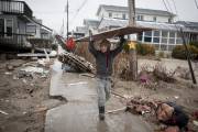 Sandy un mois plus tard: zone de guerre à New York - image 3.0 Dans Breeze Point, quartier de 50 000 habitants... (PHOTO FRANÇOIS PESANT, COLLABORATION SPÉCIALE) - image 3.0