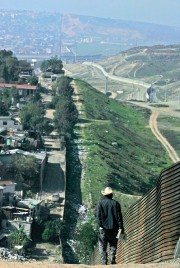 États-Unis-Mexique: le mur de 6 milliards $ - image 1.0 Vue du mur dans la région de Tijuana,... (Photothèque Le Soleil) - image 1.0