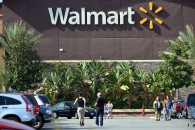 FILES-US-RETAIL-POLITICS-WALMART-AMAZON FILES-US-RETAIL-POLITICS-WALMART-AMAZON