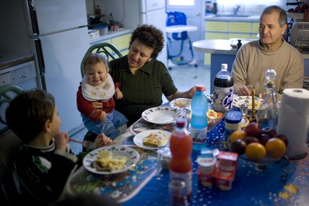 D'Alger à Anjou 47484-hocine-sabrina-leurs-trois-enfants