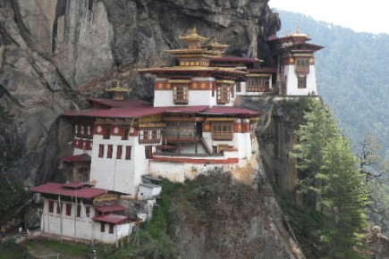 Bhoutan: un pays qui cultive sa différence Perché sur une falaise à 3000 mètres d'altitude,... (Photo: André Désiront, collaboration spéciale)