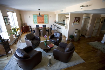 Condo Feng Shui dans le Vieux-Montréal En bas, les pièces communes sont placées à... (Photo: André Pichette, La Presse)
