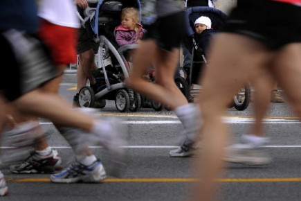 Accros de course ? Pas de doute ! Des coureurs lors du marathion Oasis de Montréal... (Photo: Bernard Brault, La Presse)