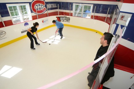 Une fausse patinoire chez soi: pas une lubie de millionnaire Pour que la glace soit lisse, elle doit... (Photo Stéphane Champagne, collaboration spéciale La Presse)