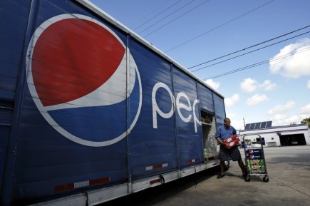 Pepsi va supprimer 8700 emplois «2012 sera une année de transition au cours... (Photo John Raoux, ARCHIVES AP)