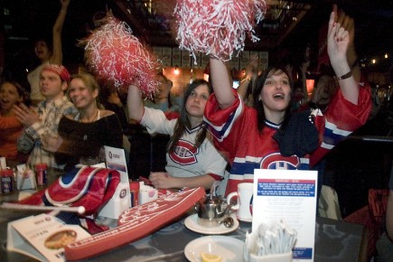 Les bars sportifs craignent un lock-out dans la LNH L'ambiance endiablée lors des matchs du Canadien n'atteint... (Photo François Roy, archives La Presse)