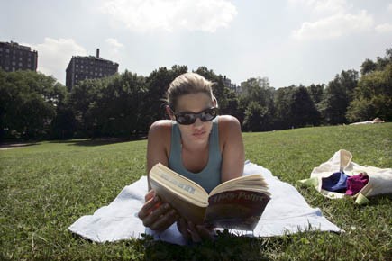 Société du loisir? Pas pour tout de suite! Dans les années 70, on nous promettait une... (Photo New York Times)