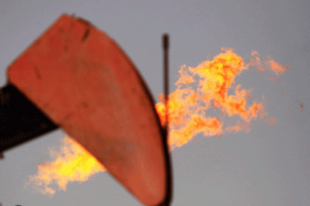 Le prix du pétrole rebondit Le marché pétrolier suivait les places boursières européennes,... (Photo AP)