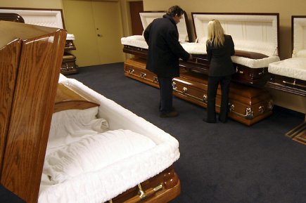 Le marché de la mort chaudement disputé Deux décrets gouvernementaux ont permis à une seule... (Photo Stéphane Champagne, collaboration spéciale)