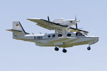 Avion amphibie: l'Inde et la Chine convoitent le projet de Dornier En mai 2010, Dornier avait annoncé en grande... (Photo Robert Skinner, archives La Presse)