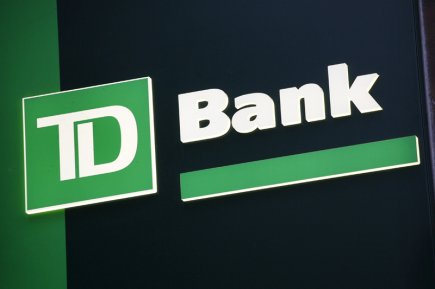 Deux courtiers immobiliers auraient fraudé la TD de 1,3 million Essentiellement, la Banque TD soutient que les intimés... (Photo Mark Lennihan, archives Associated Press)