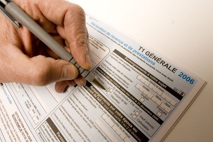 Même si vous n'êtes pas en mesure de payer entièrement le solde dû le 30 avril, produisez tout de même à temps votre déclaration de revenus, pour au moins éviter la pénalité attribuable au dépassement de la date limite de production.