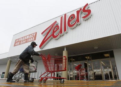 Zellers/Target: Québec solidaire dépose une pétition L'acquisition de plus de 35 magasins Zellers au... (PHOTO MARK BLINCH, ARCHIVES REUTERS)