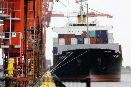 Le déficit commercial du Canada recule à 169 millions Le déficit commercial du Canada avec le monde... (Photo AFP)