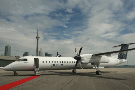 Les biocarburants coûtent encore trop cher Un appareil Q400 de Bombardier a utilisé un... (Photo fournie par Porter Airlines)
