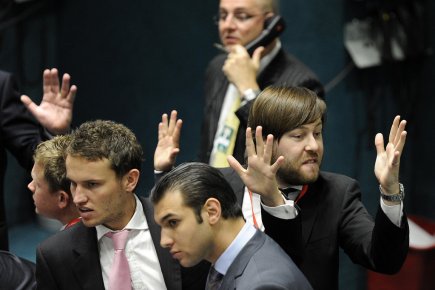 Depuis le début de l'année, la contreperformance des indices boursiers a plus qu'effacé les rendements exceptionnels des obligations. Sanction inédite depuis la création de l'agence en... (Photo Reuters)