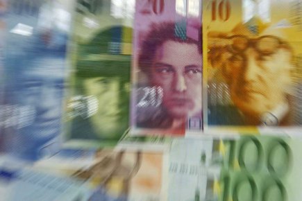 Les Suisses vont voter sur le principe d'une allocation mensuelle Le projet prévoit une rente de 2 500... (Photo Reuters)
