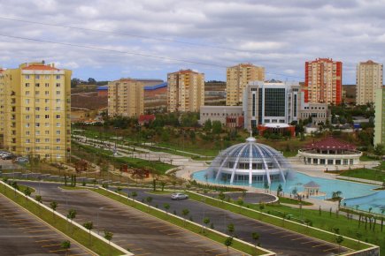 Un quartier DIX30 islamique à Istanbul Basaksehir a peut-être des airs de DIX30, le... (Photo: Kiptas)
