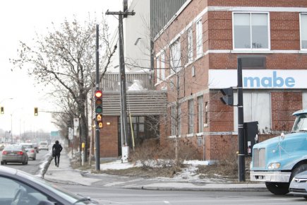 Mabe ferme son usine de Montréal: 740 emplois perdus L'usine de Mabe Canada est située à l'angle... (Photo: Marco Campanozzi, La Presse)