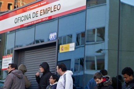 Espagne: Fitch abaisse la note de huit régions Cette décision intervient alors que l'Espagne vit un... (Photo Associated Press)