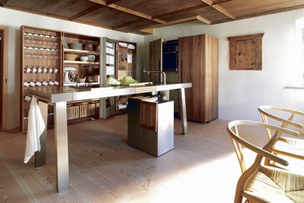 Comme dans un atelier de menuisier Une armoire-coffre et une armoire à appareils b2... (Photo fournie par Bulthaup)