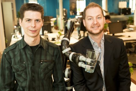 Kinova: la robotique au service des humains «Voir quelqu'un accomplir une tâche qu'il rêvait de... (PHOTO NINON PEDNAULT, LA PRESSE)