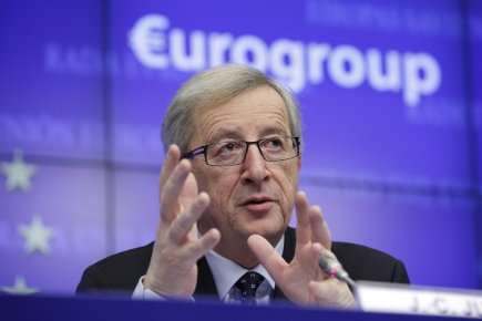 Plan de sauvetage: Juncker presse la Cour constitutionnelle allemande Jean-Claude Juncker, le chef de file des ministres... (Photo Associated Press)