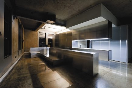 Un condo 100% métal Le mobilier de ce condo baptisé Sculpture habitable... (Photo: Frédéric Bouchard pour INPHO)