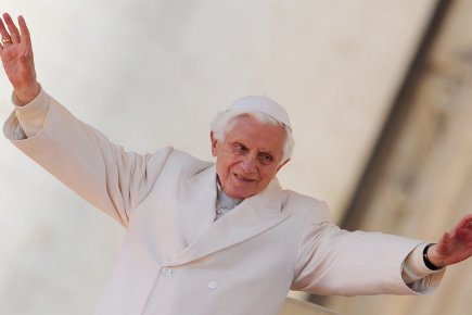 Benoît XVI a tenu à faire ce voyage... (Photo: Vincenzo Pinto, AFP)
