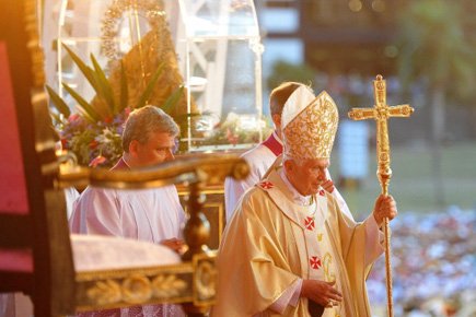 Le pape a célébré une messe devant quelque... (Photo: AFP)