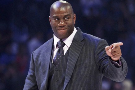 L'ex-joueur étoile de la NBA Magic Johnson fait... (Photo: Jeff Haynes, Archives Reuters)
