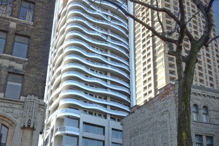 Avalanche de projets immobiliers à Montréal Le projet Peterson prévoit 280 condos répartis dans une tour de... (PHOTO FOURNIE PAR L'ARRONDISSEMENT DE VILLE-MARIE)