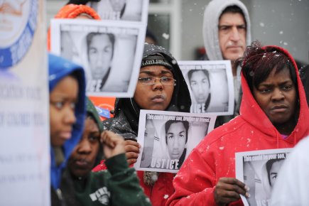 Trayvon Martin, non armé, a été abattu par... (Photo: Bob Hallinen, The Anchorage Daily News/AP)