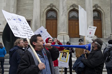 Liquidation d'ACE Aviation: les ex-employés d'Aveos indignés Une manifestation en appui aux syndiqués qui travaillaient... (Photo Patrick Sanfaçon, Archives La Presse)