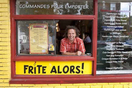 Le Frite Alors! de Lyon ouvre jeudi Jean Jurdant, fondateur de Frite Alors!, n'en revient pas de... (Photo Robert Skinner, La Presse)