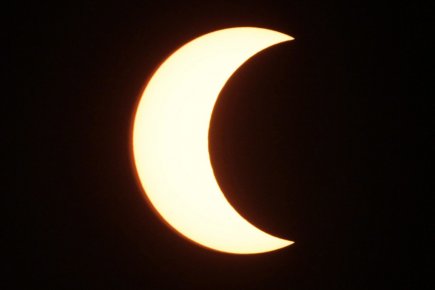 502466-eclipse-partielle-soleil-produira-dimanche.jpg