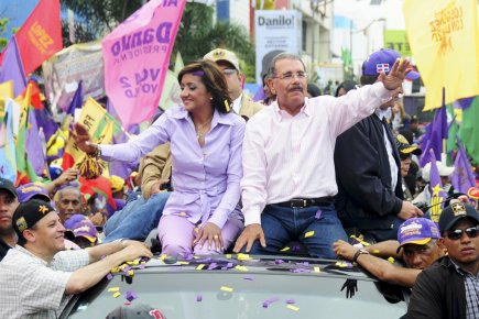 L'économiste Danilo Medina (60 ans) brigue la présidence... (Photo: Johnny Rotestan, Reuters)