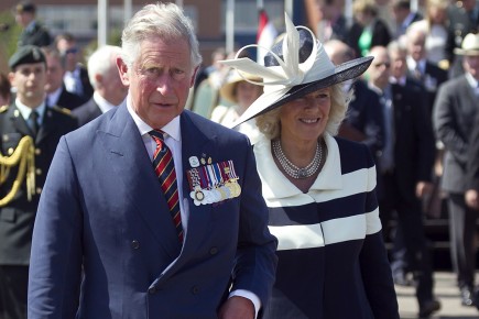 Le prince Charles et son épouse Camilla à... (Photo: Reuters)