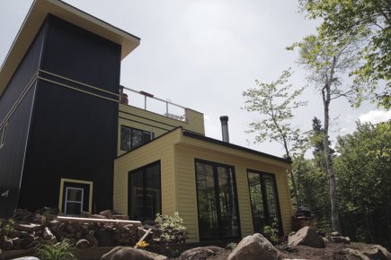 La maison est dans le conteneur... Afin d'aider les visiteurs à comprendre sa maison,... (Photo Valérian Mazataud, collaboration spéciale)