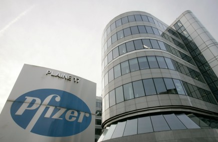 Accusée de corruption, Pfizer versera 60 millions $ Pfizer a accepté de renoncer à 16 millions... (Photo Reuters)