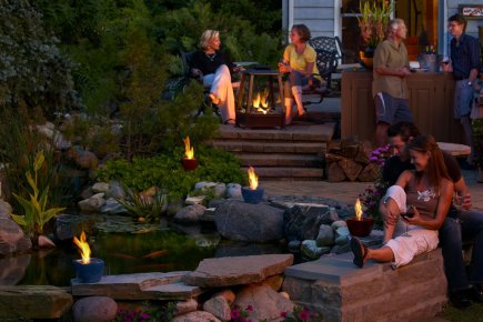 Foyers extérieurs: attention aux gels combustibles Mieux vaut être prudent avec les pots à... (Photo fournie par Rona)