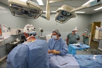 Élections 2012: surtaxer les riches? Ayoye, docteur! Jusqu'ici, 688 personnes ont signé la pétition en... (PHOTO: MARTIN CHAMBERLAND, ARCHIVES LA PRESSE)