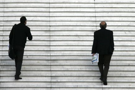 Pourquoi les travailleurs quittent-ils le navire? Plusieurs facteurs expliquent les raisons qui incitent les... (Photo archives Reuters)