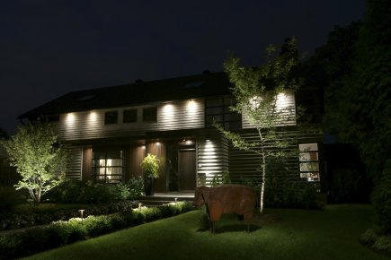 Conseils pour éclairer avec doigté Les lampes halogènes au xénon éclairent le parement... (Photo fournie par Splendeurs de nuit)