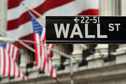 Les marchés retrouvent leur équilibre après une série de reculs Vers midi, heure de l'est, le Dow Jones... (PHOTO STAN HONDA, AFP)