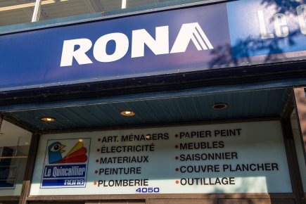 Rona: la bataille pour le contrôle sur la glace? Nous devons tous nous intéresser au maintien des... (PHOTO EDOUARD PLANTE-FRECHETE, LA PRESSE)